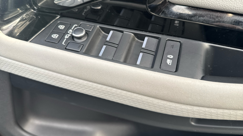 Land Rover Range Rover Evoque 1.5 P300e R-Dynamic S 5dr Auto Hatchback